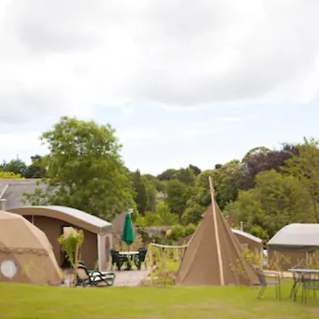 Durrell Wildlife Camp Campingplatz 5*