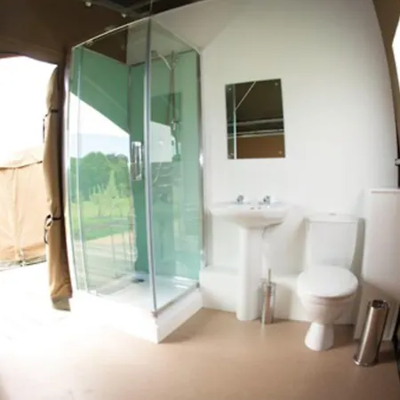 Durrell Wildlife Camp 5*