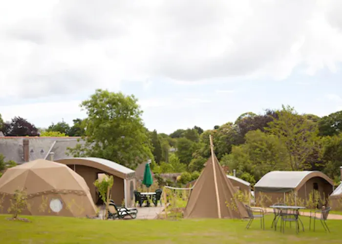 Durrell Wildlife Camp Camping 5*
