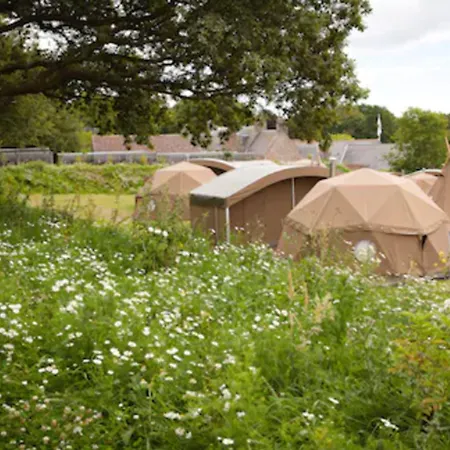 Durrell Wildlife Camp 5*