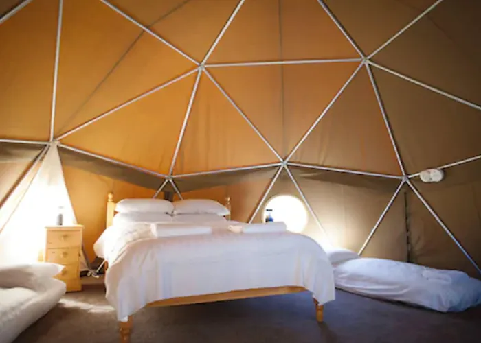 Camping Durrell Wildlife Camp